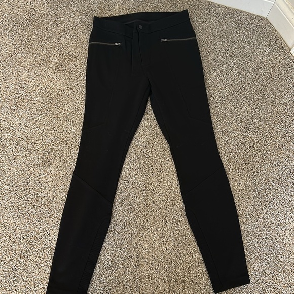 ATHLETA Stellar Knit Crop, Black, Size 6, Like New - Picture 3 of 10